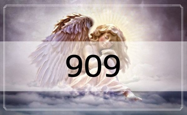909のエンジェルナンバーの意味！恋愛・ツインレイ・復縁……天使が伝えたいこと
